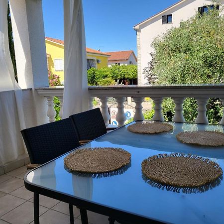 Apartments Grgic Нивице Экстерьер фото
