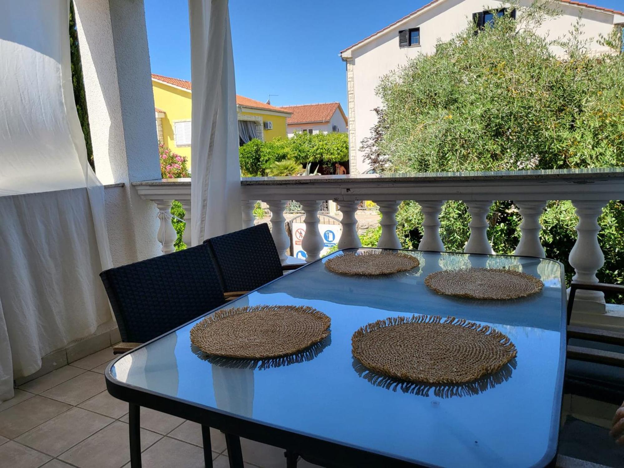 Apartments Grgic Нивице Экстерьер фото